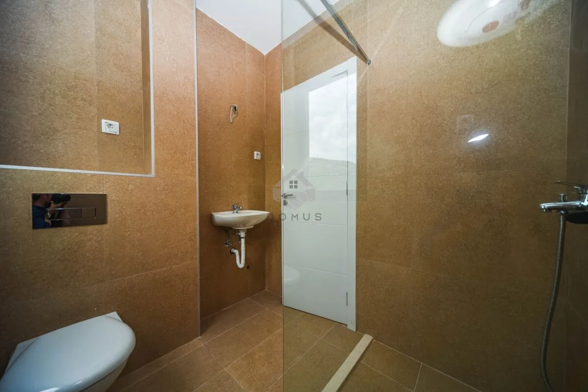 Prodaja, dvosoban stan, 64m², Tološi, Podgorica
