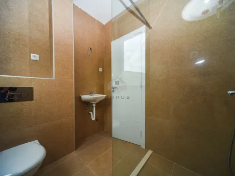 Prodaja, dvosoban stan, 64m², Tološi, Podgorica - image 7