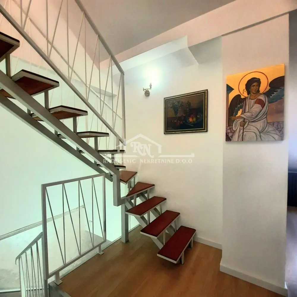 Prodaja, četvorosoban stan, 102m², Čukarica, Beograd