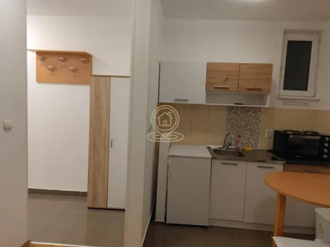 Izdavanje, garsonjera, 28m², Centar, Novi Sad - image 8