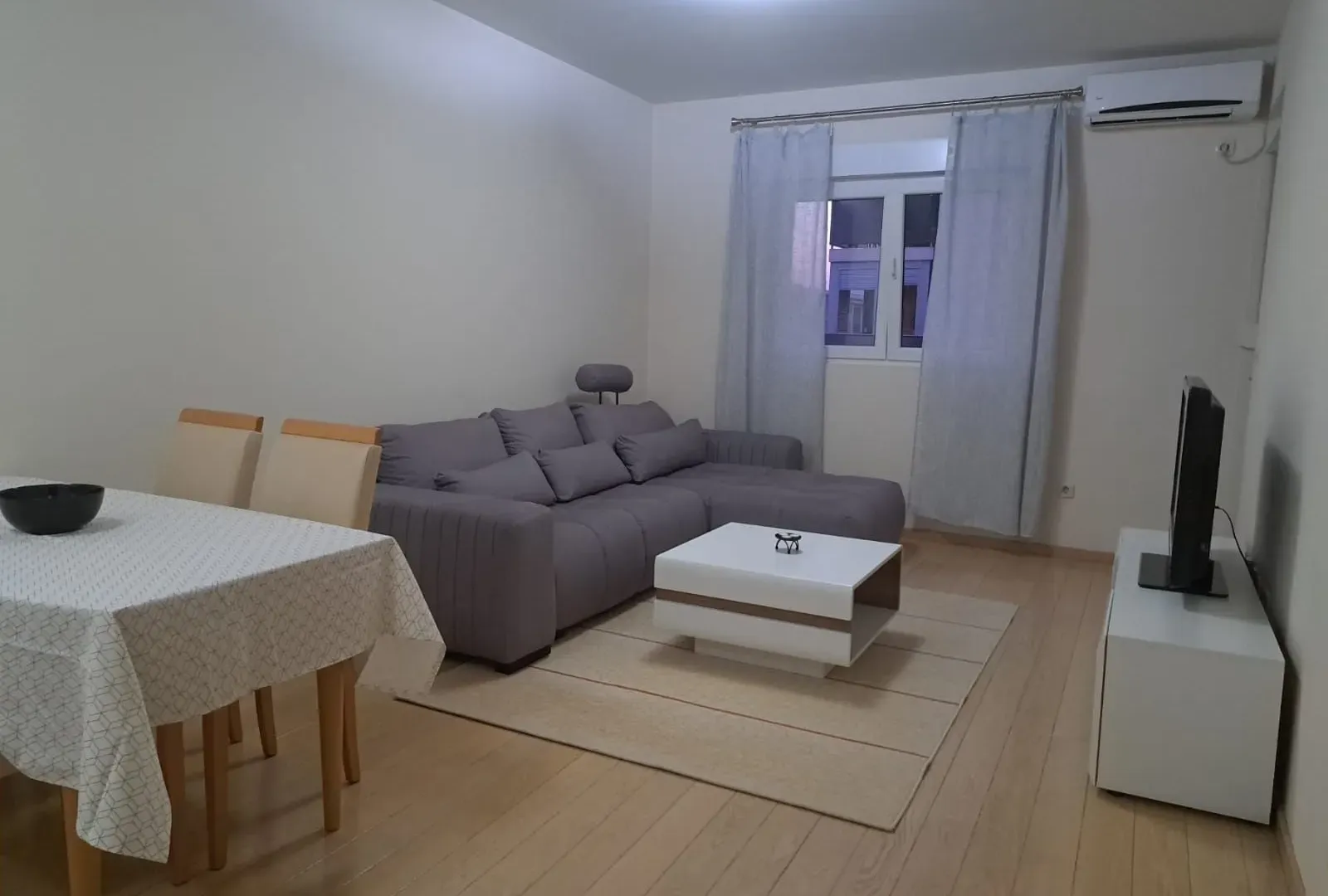 Izdavanje, jednosoban stan, 47m², City Kvart, Podgorica