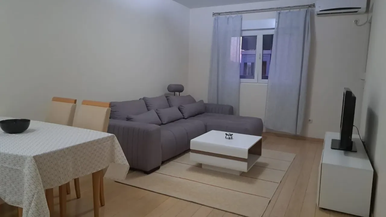 Izdavanje, jednosoban stan, 47m², City Kvart, Podgorica