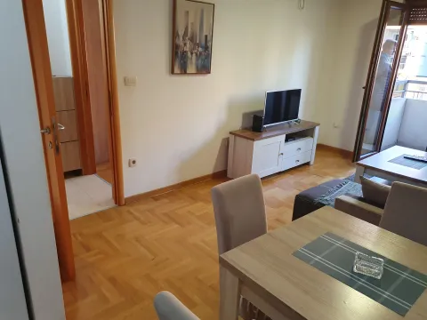 Prodaja, jednosoban stan, 41m², Stari Aerodrom, Podgorica - image 5