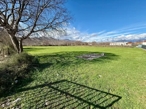 Prodaja, plac, 700m², Donji Kokoti, Podgorica - image 1