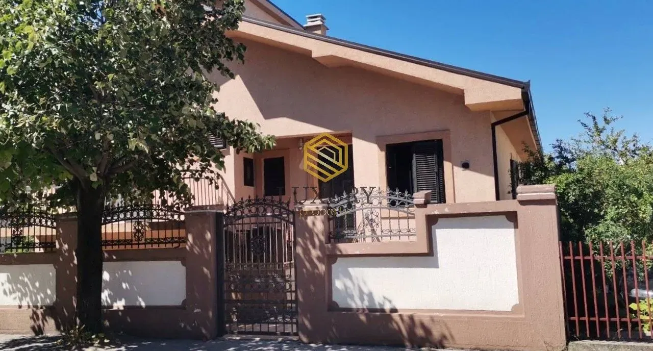 Izdavanje, kuća, 120m², Stari Aerodrom, Podgorica