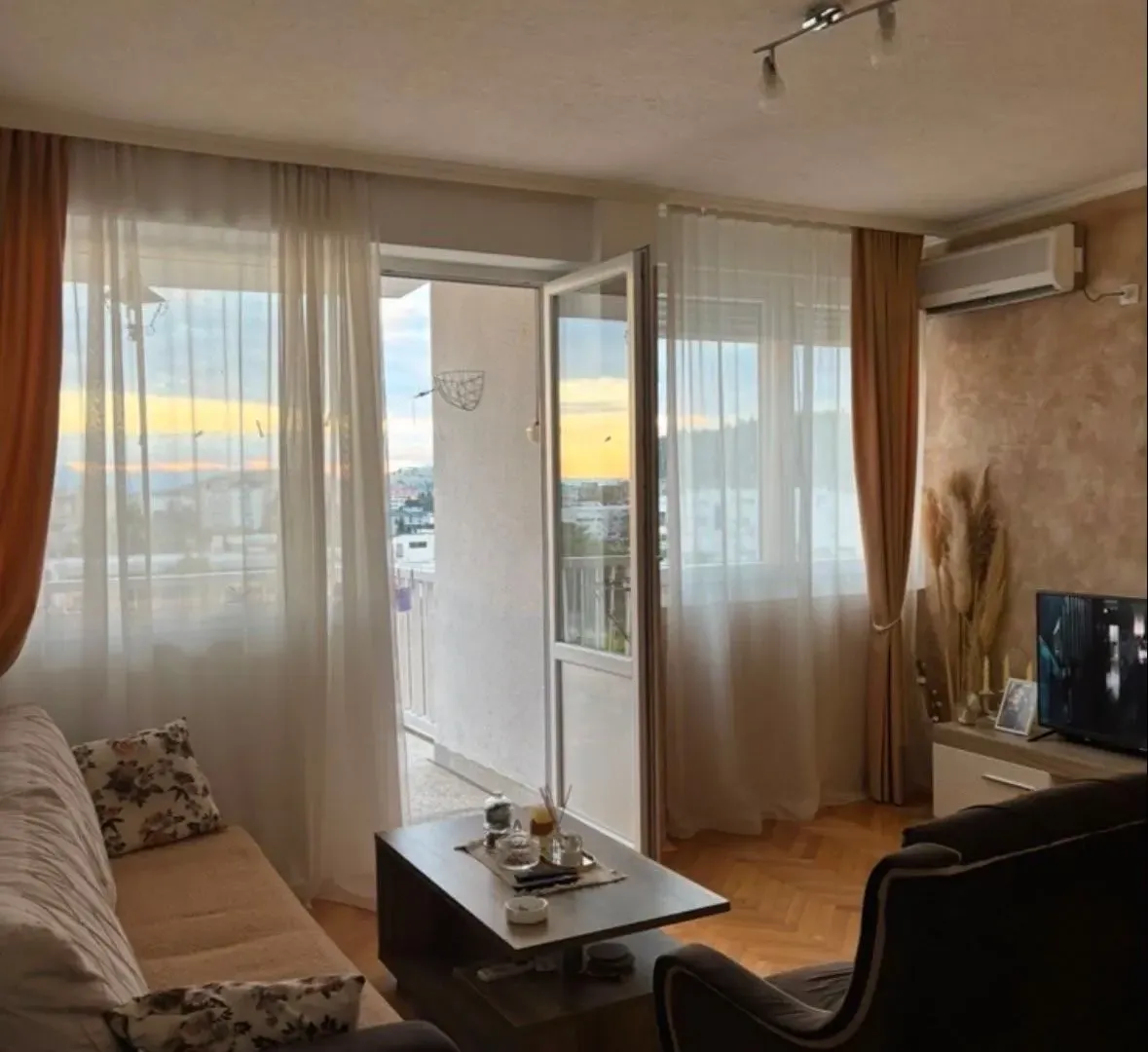 Prodaja, jednosoban stan, 48m², Pejton, Podgorica