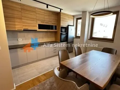 Izdavanje, trosoban stan, 80m², Stari Grad, Beograd - image 7