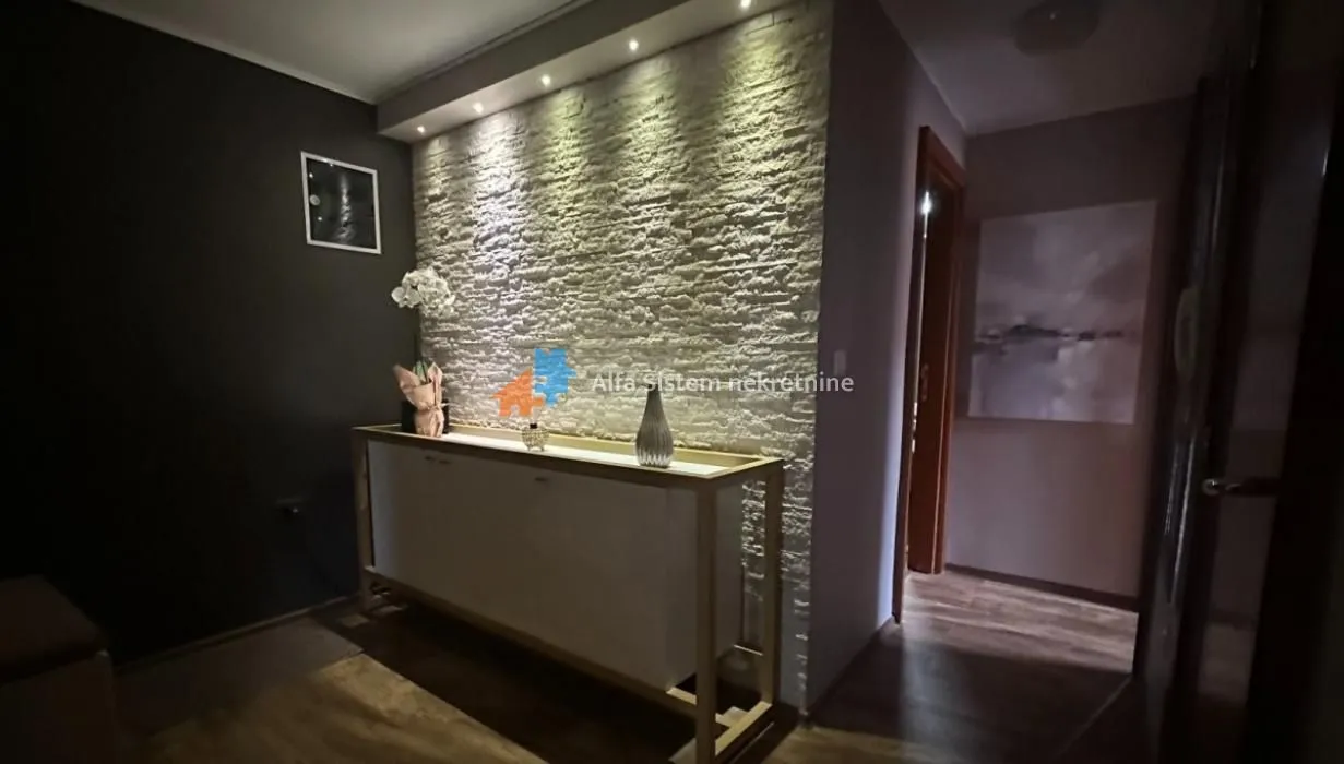 Rent, two bedroom apartment, 80m², Filmski Grad, Beograd
