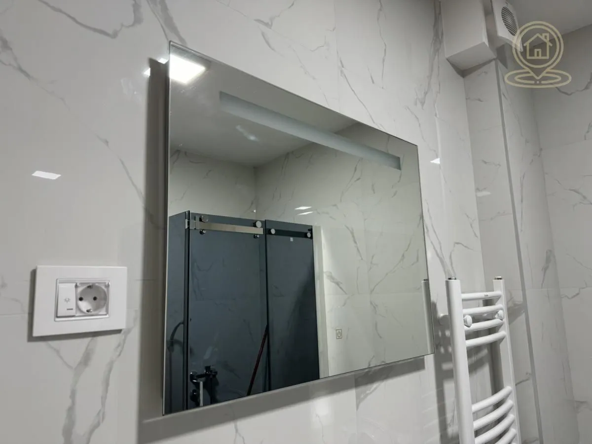 Izdavanje, četvorosoban stan, 100m², Medijana, Niš