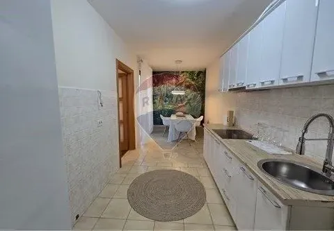 Sale, four bedroom apartment, 200m², Gorica C, Podgorica - image 14