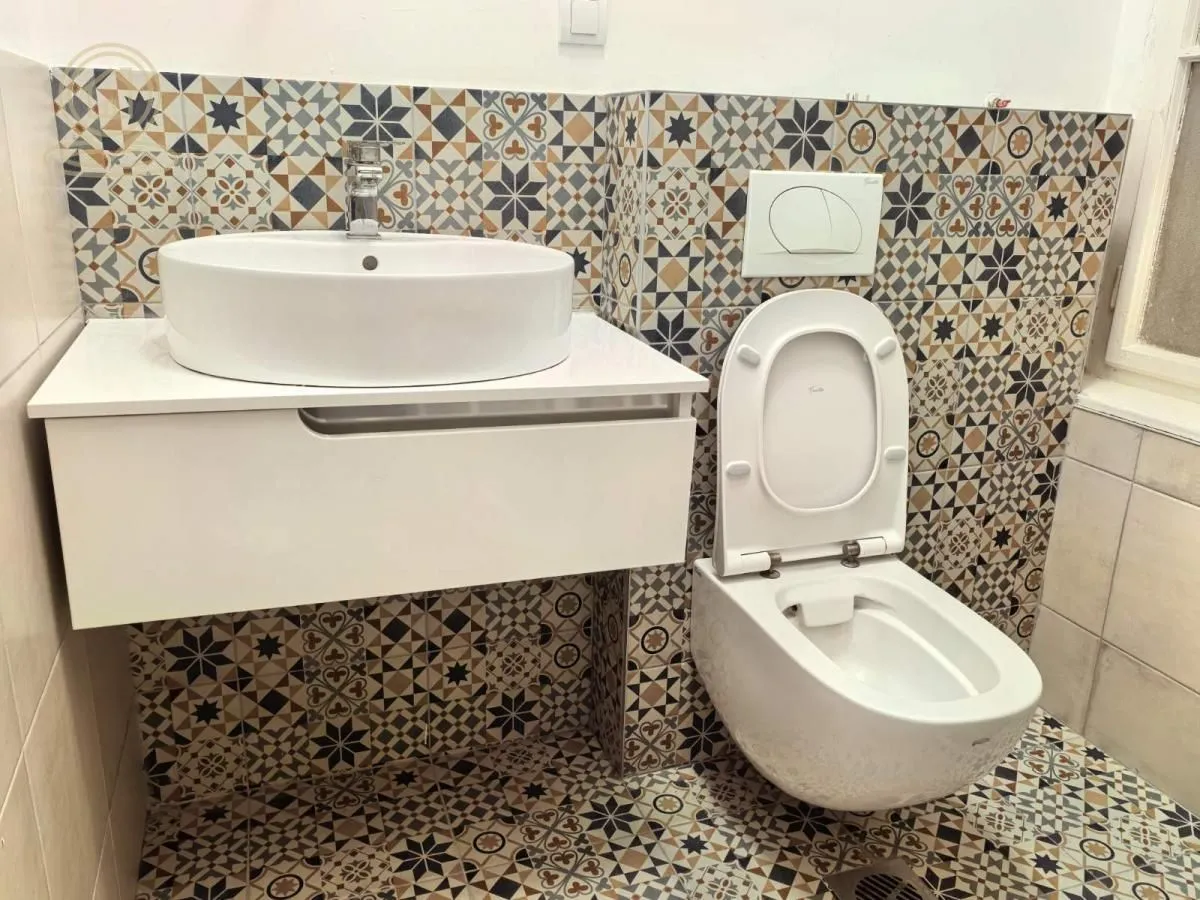 Izdavanje, trosoban stan, 136m², Kej, Novi Sad Sve Podlokacije