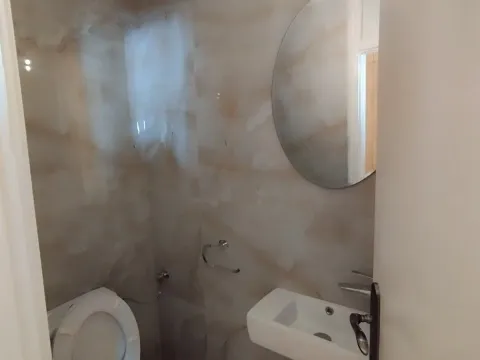 Izdavanje, stan, 74m², Blok 6, Podgorica - image 10