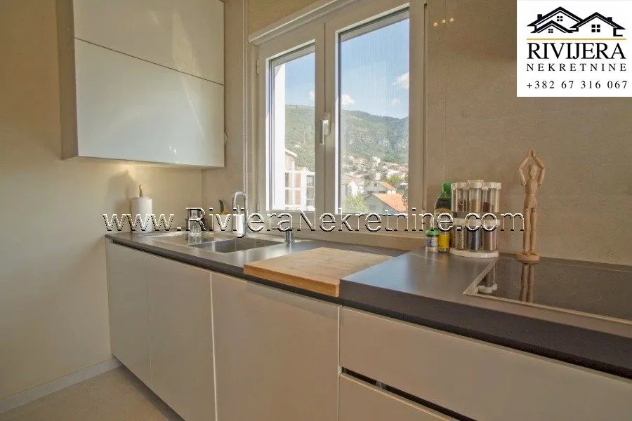 Prodaja, dvosoban stan, 64m², Tivat, Crna Gora
