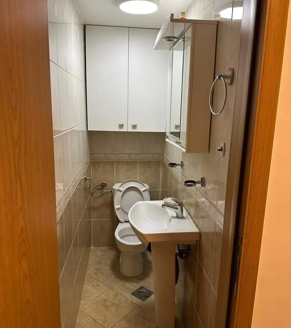 Izdavanje, dvosoban stan, 80m², Momišići, Podgorica