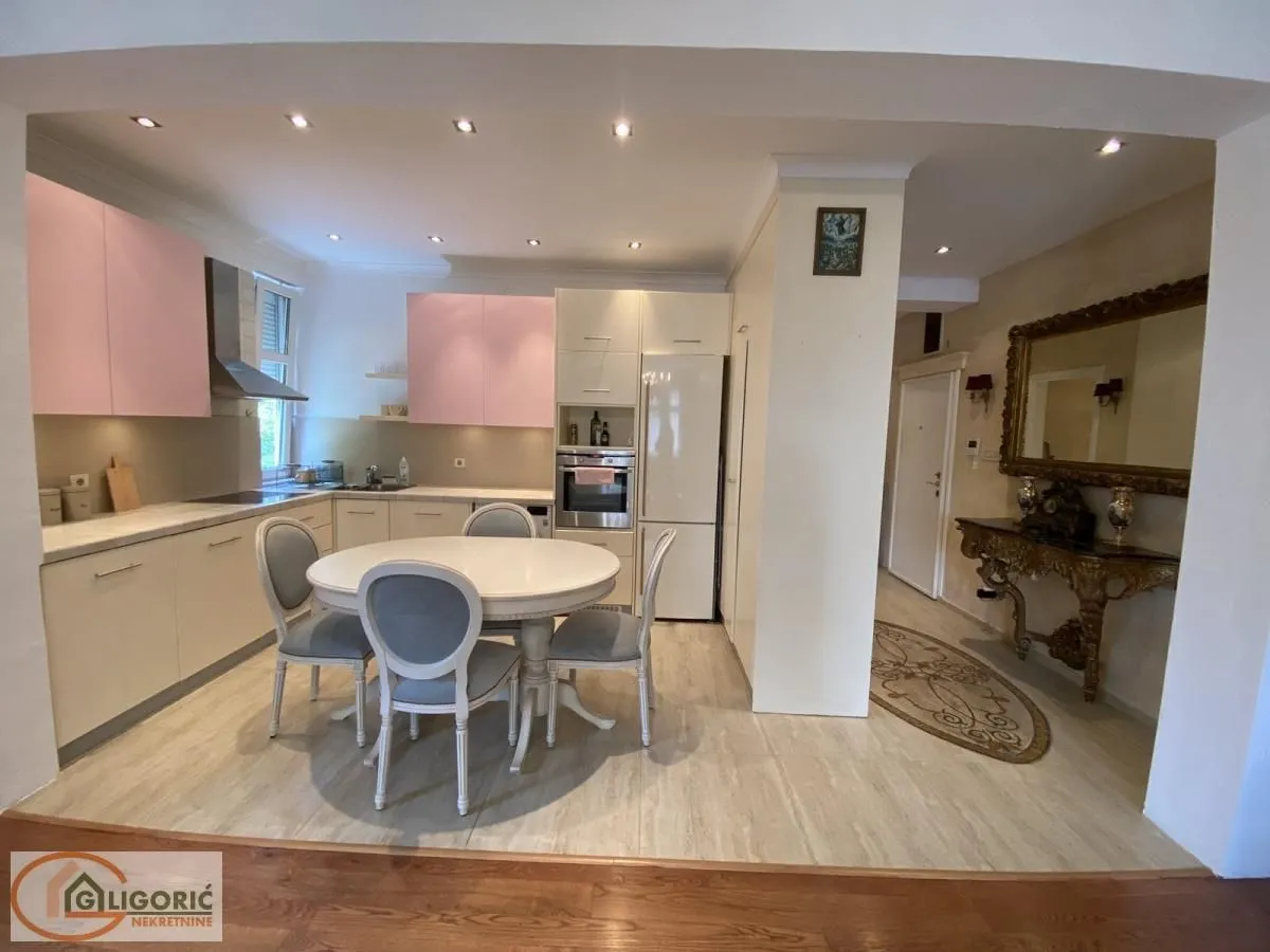 Rent, two bedroom apartment, 74m², Stari Grad, Beograd