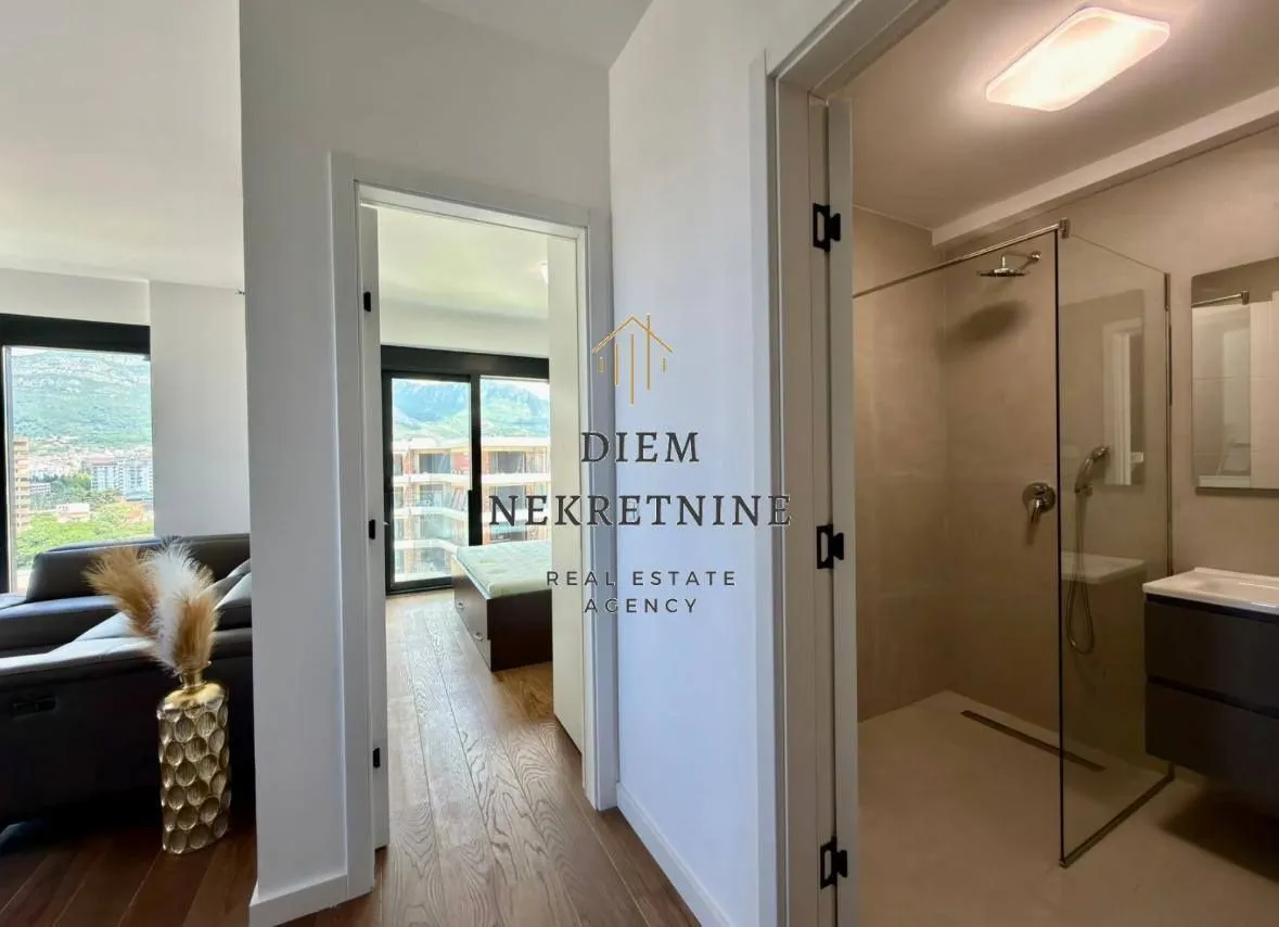 Rent, one bedroom apartment, 49m², Centar, Bar