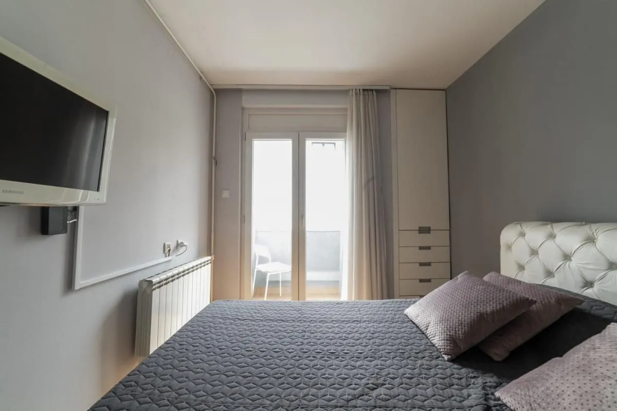 Prodaja, dvosoban stan, 49m², Centar, Novi Sad
