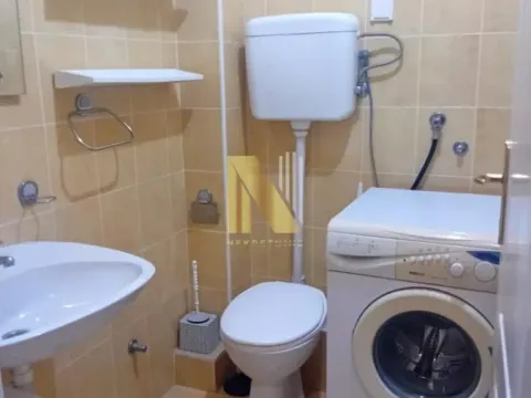 Izdavanje, dvosoban stan, 45m², Centar, Novi Sad - image 9