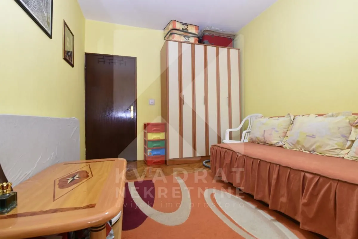 Prodaja, kuća, 260m², Stari Aerodrom, Podgorica