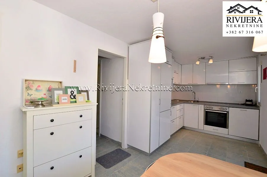 Prodaja, kuća, 130m², Njivice, Herceg Novi