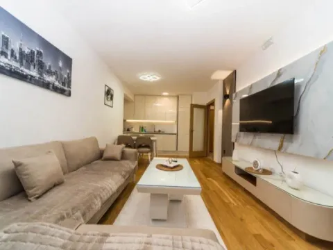 Rent, one bedroom apartment, 45m², City Kvart, Podgorica - image 1