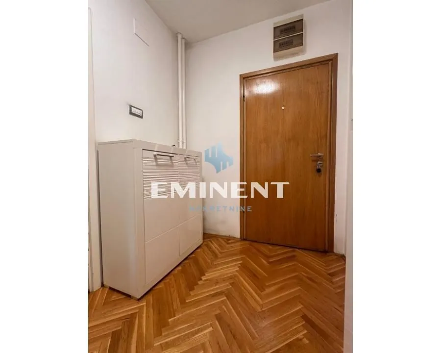 Izdavanje, dvosoban stan, 50m², Autokomanda, Voždovac Sve Podlokacije
