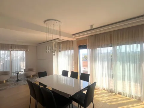 Izdavanje, četvorosoban stan, 237m², Vračar Hram, Vračar Sve Podlokacije - image 15