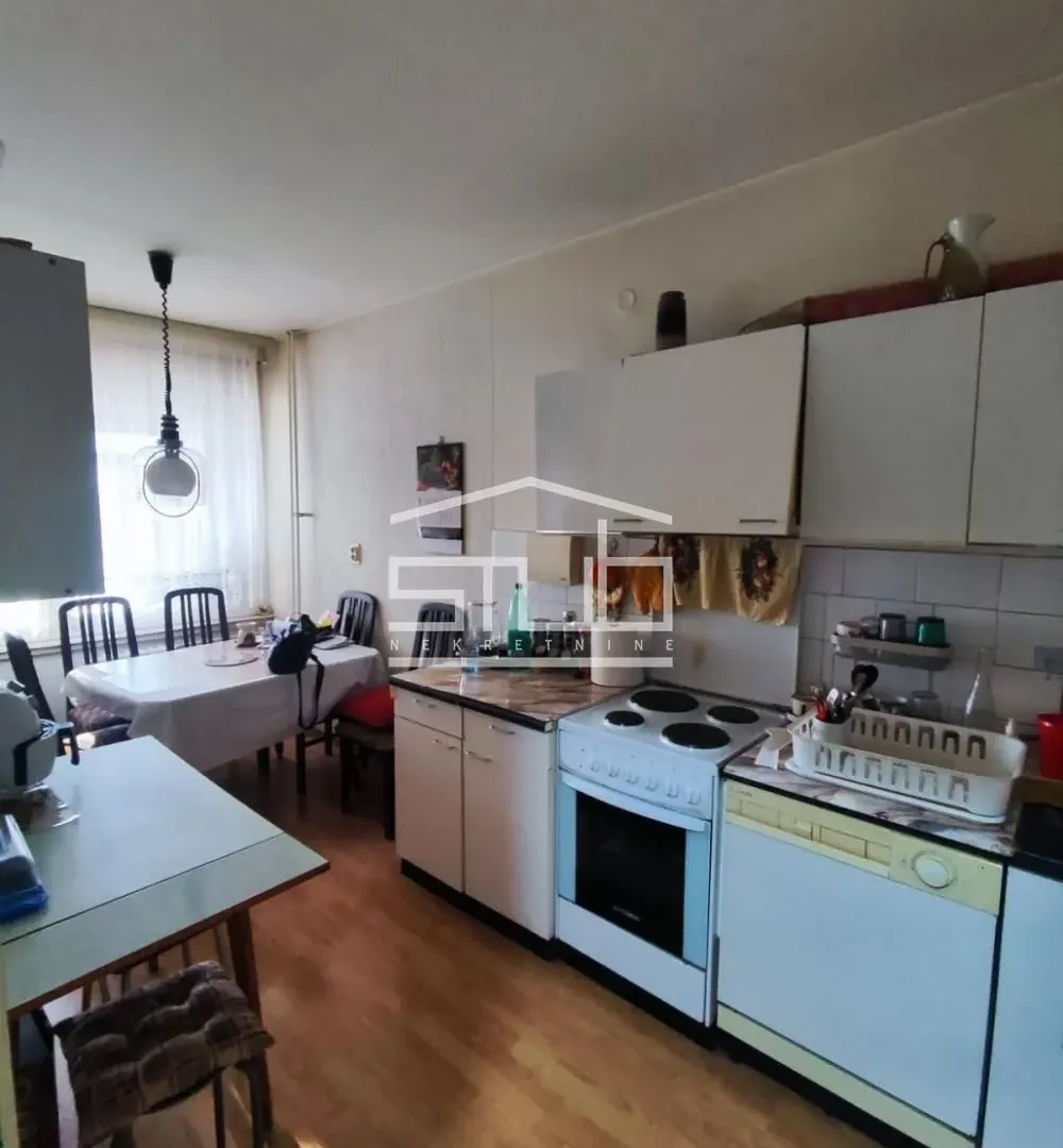 Prodaja, trosoban stan, 81m², Novi Beograd Sve Podlokacije, Beograd