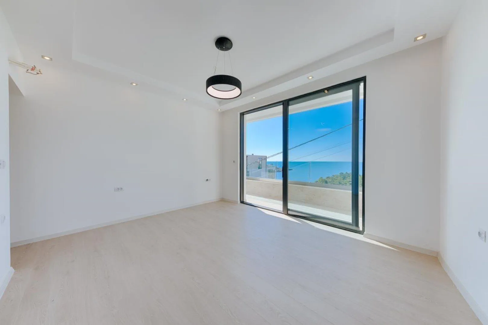 Sale, house, 365m², Utjeha, Bar