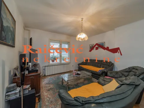 Prodaja, trosoban stan, 95m2, Centar, Kragujevac Prodaja, trosoban stan, 95m2, Centar, Kragujevac