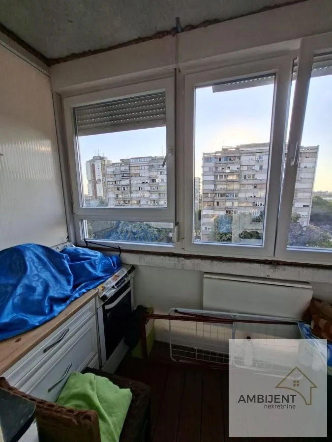 Prodaja, dvosoban stan, 61m², Zemun Sve Podlokacije, Beograd