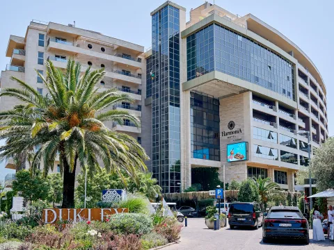 Rent, two bedroom apartment, 50m², Bečići, Budva - image 2
