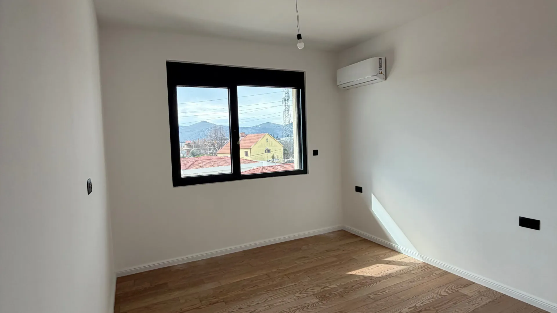 Prodaja, dvosoban stan, 84m², Donja Gorica, Podgorica