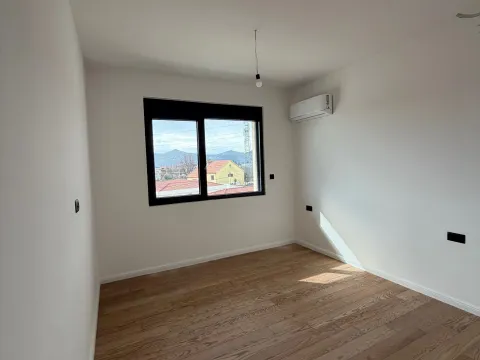 Prodaja, dvosoban stan, 84m², Donja Gorica, Podgorica - image 9