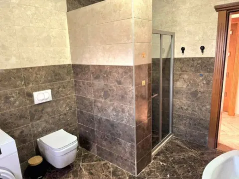 Izdavanje, dvosoban stan, 140m², Bjeliši, Bar - image 7