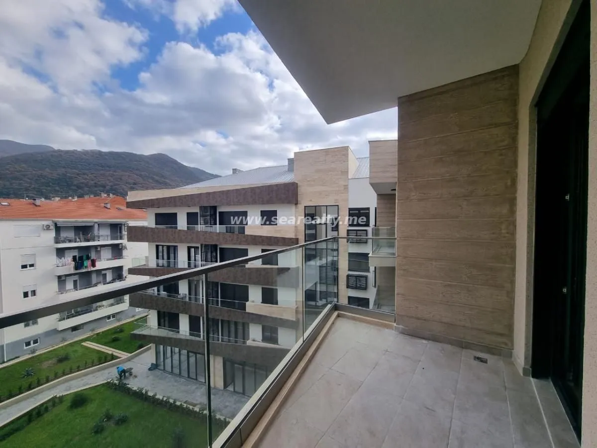 Prodaja, jednosoban stan, 51m², Tivat, Crna Gora