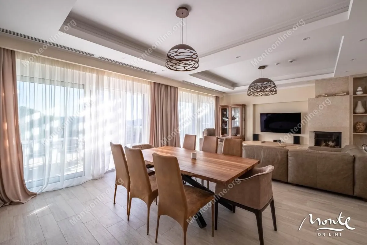 Prodaja, kuća, 560m², Tivat, Crna Gora
