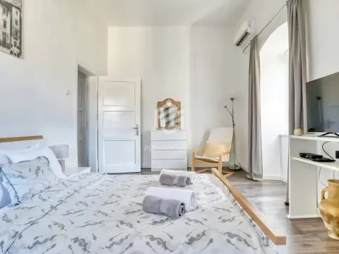 Sale, one bedroom apartment, 34m², Kotor, Crna Gora - image 12