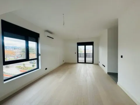 Izdavanje, dvosoban stan, 68m², Central Point, Podgorica - image 5