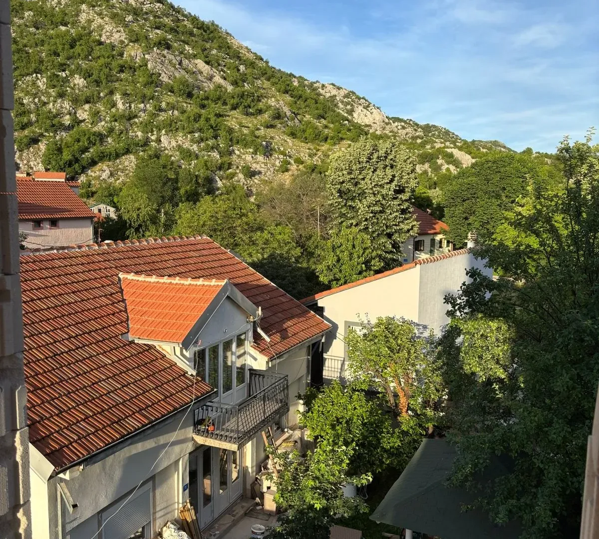 Prodaja, jednosoban stan, 700m², Centar, Cetinje