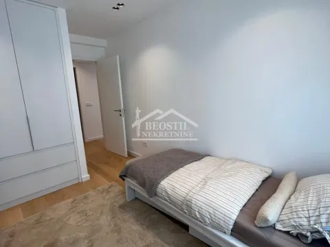Izdavanje, četvorosoban stan, 112m², Stari Grad, Beograd - image 13