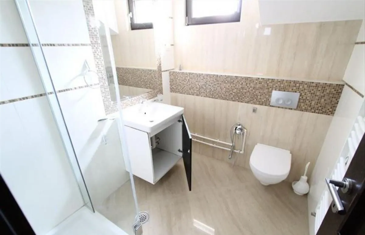 Izdavanje, stan, 200m², Senjak, Beograd