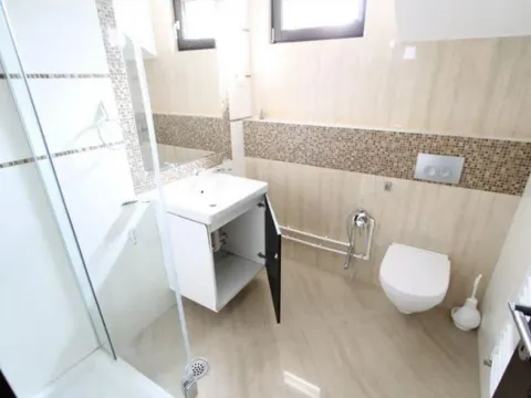 Izdavanje, stan, 200m², Senjak, Beograd - image 16