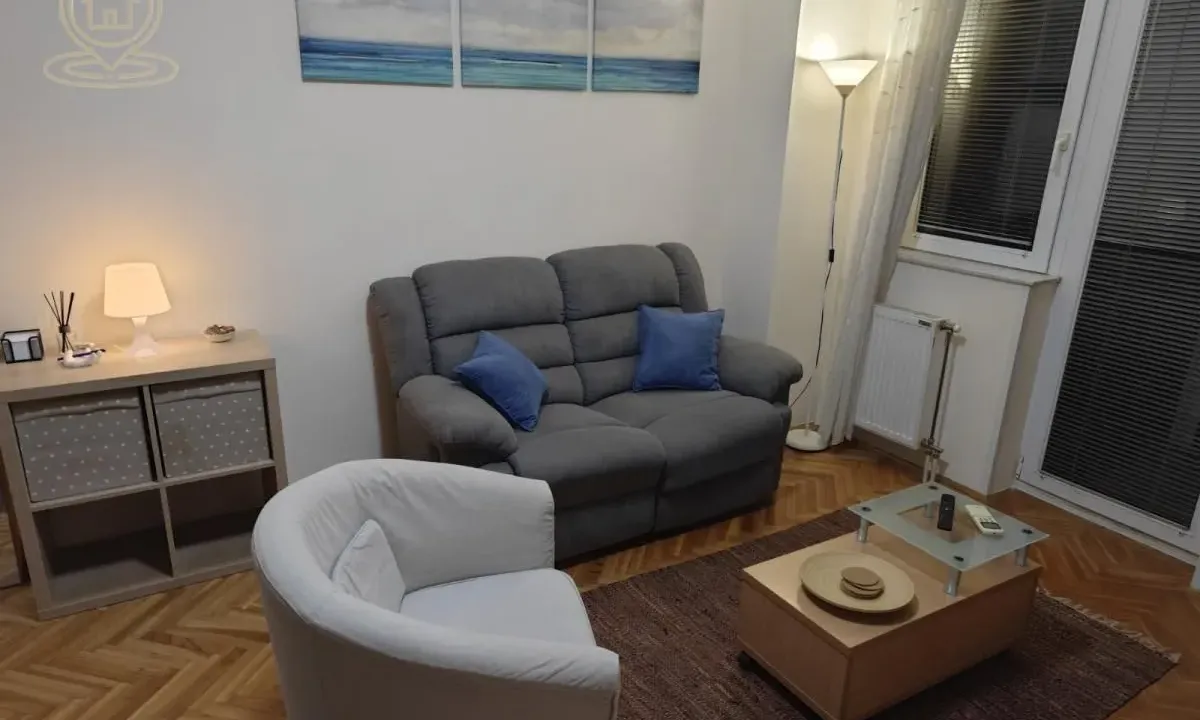 Izdavanje, dvosoban stan, 43m², Grbavica, Novi Sad Sve Podlokacije