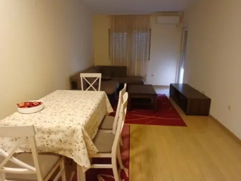 Izdavanje, jednosoban stan, 45m², City Kvart, Podgorica - image 2