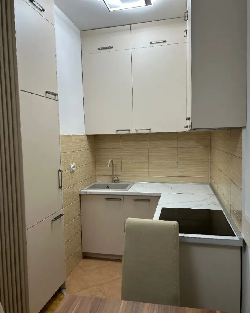 Izdavanje, jednosoban stan, 45m², Tuški Put, Podgorica