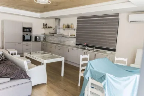 Prodaja, kuća, 371m², Stoliv, Kotor - image 10