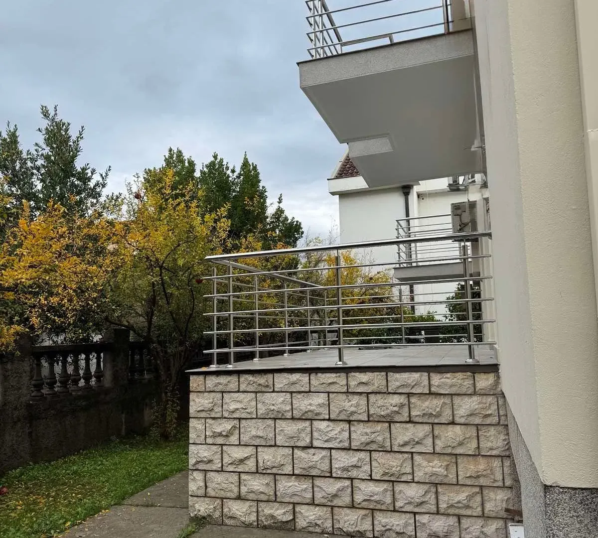 Rent, house, 500m², Stari Aerodrom, Podgorica