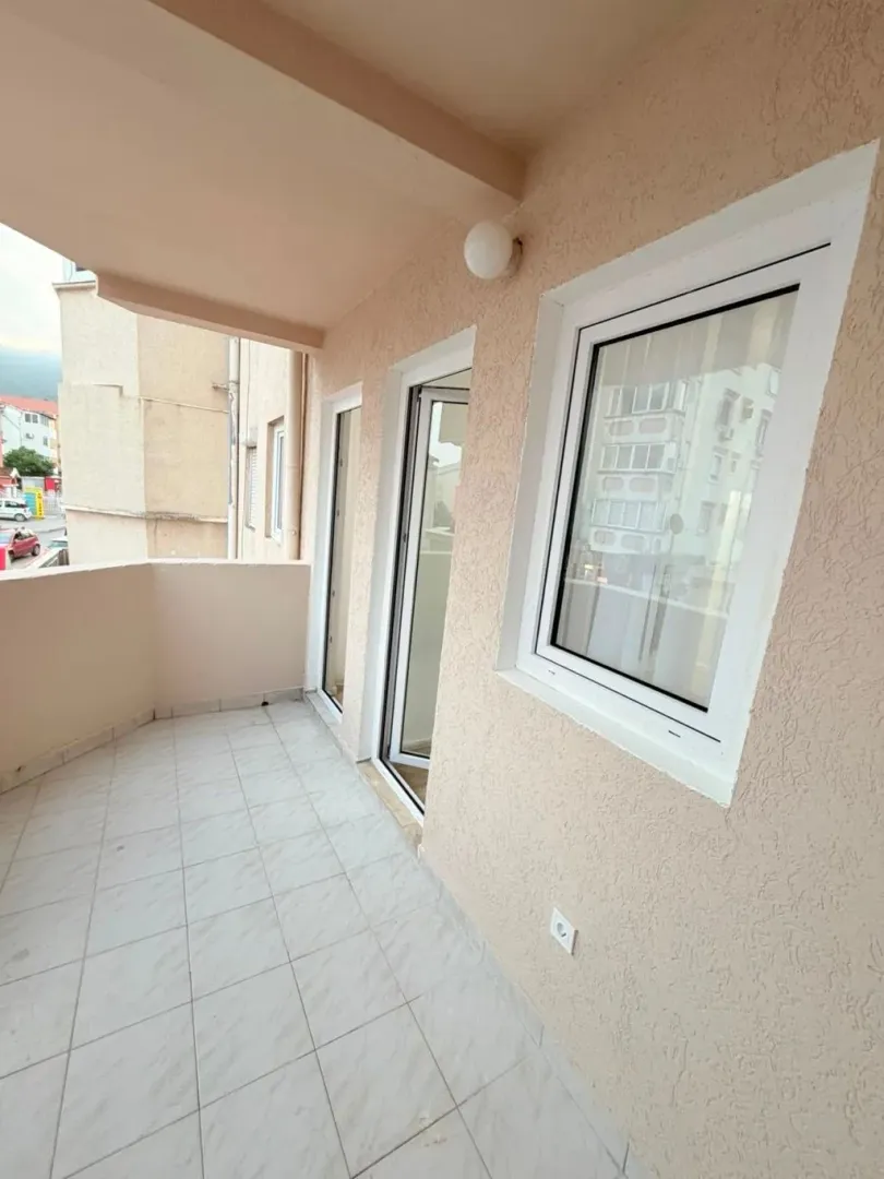 Rent, one bedroom apartment, 43m², Zaobilaznica, Budva