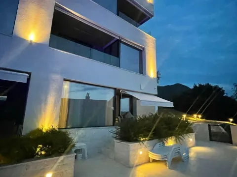 Izdavanje, trosoban stan, 159m², Gornja Lastva, Tivat - image 14